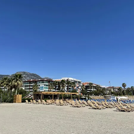 Sa Apartments! 300m To The Апартаменты