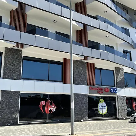 Sa Apartments! 300m To The Apartment *
