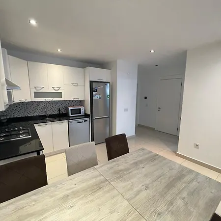 Sa Apartments! Beachfront With Sea View & Pool Αλάνια